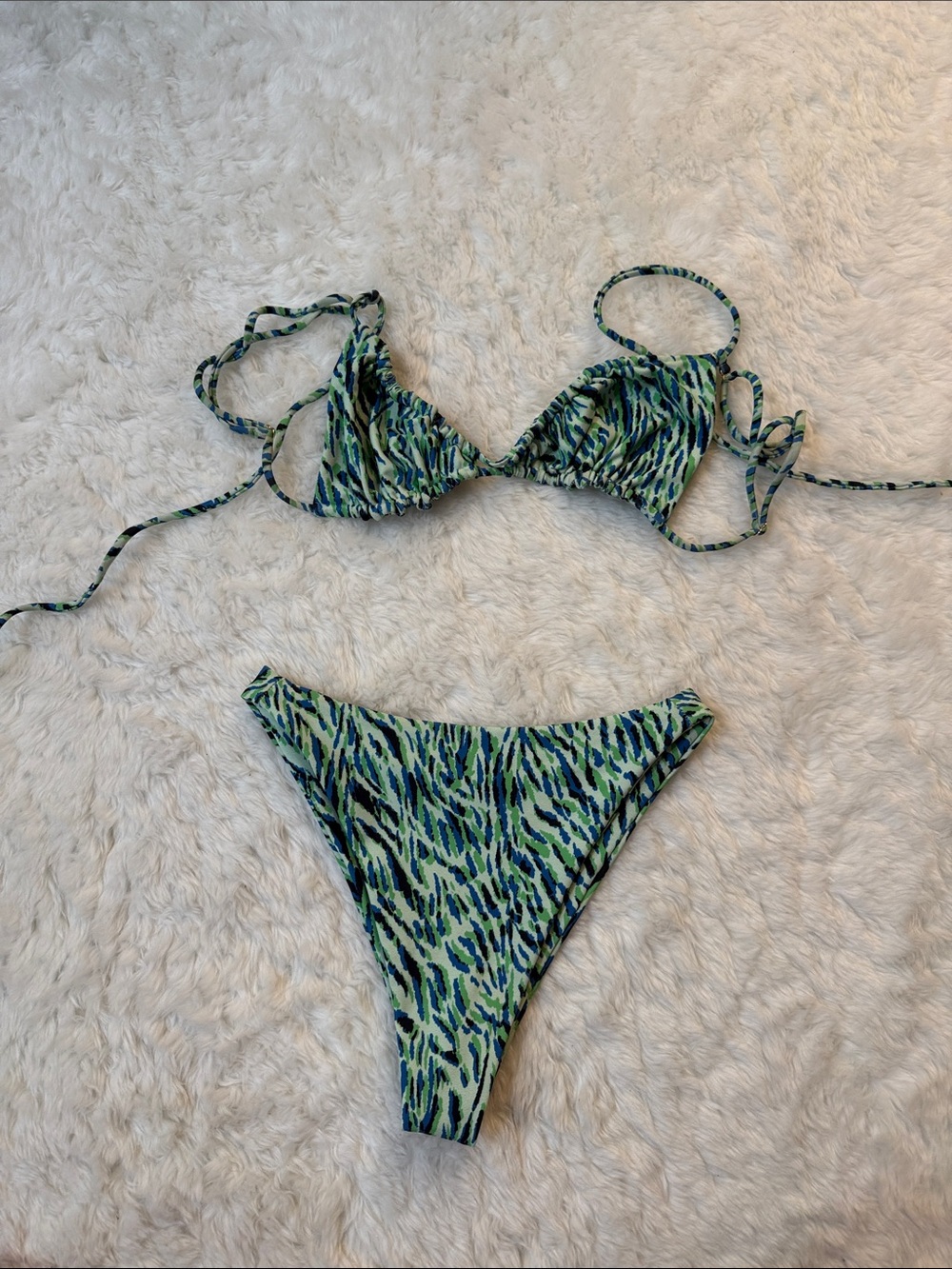 Skatie Kahea Top and Kelly Bottom in print Cloudbreak